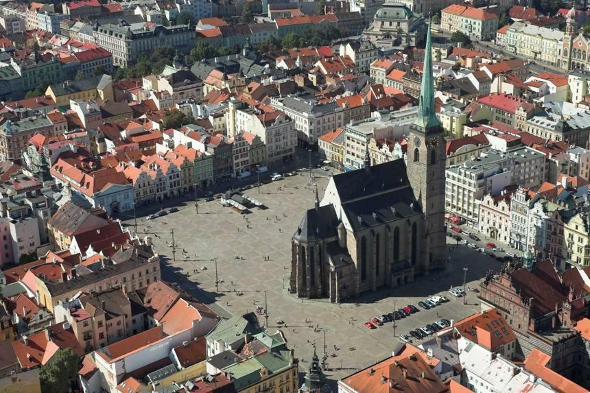 Studio Type Lägenhet Plzeň Exteriör bild